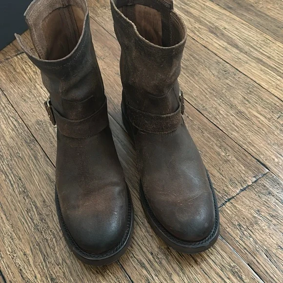 Frye boots - Picture 2 of 2